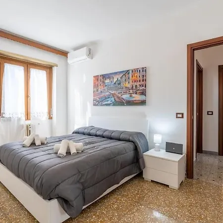 A 100m Dal Tram Gordiani House Apartamento *