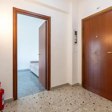 A 100m Dal Tram Gordiani House Roma
